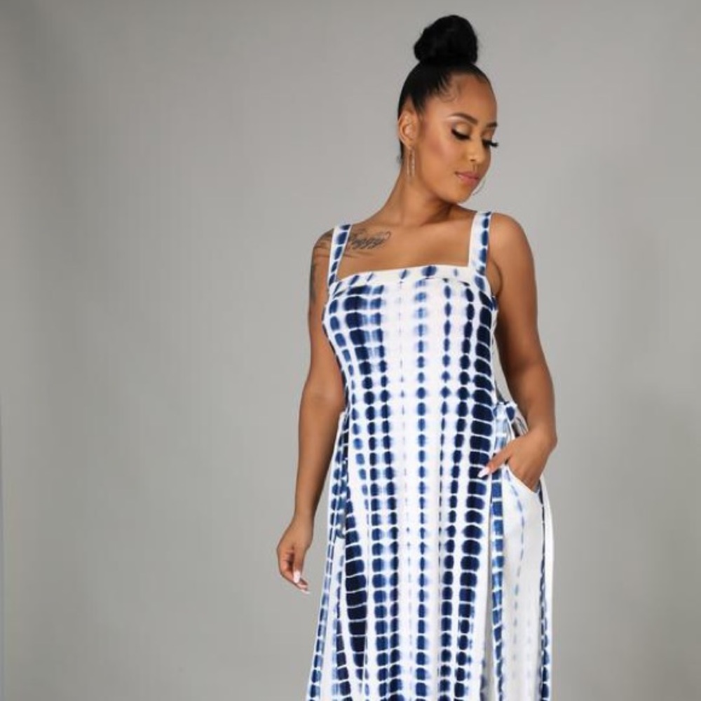 2 piece navy blue and white set
